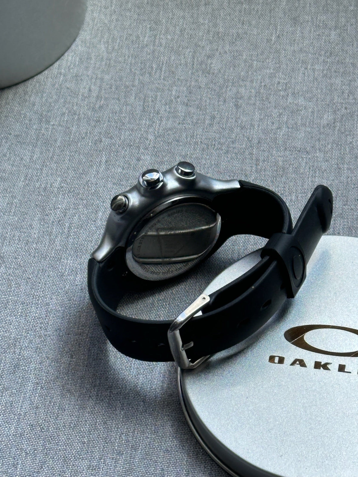Oakley Chronograph Watch – Yellow Dial with Rubber Strap