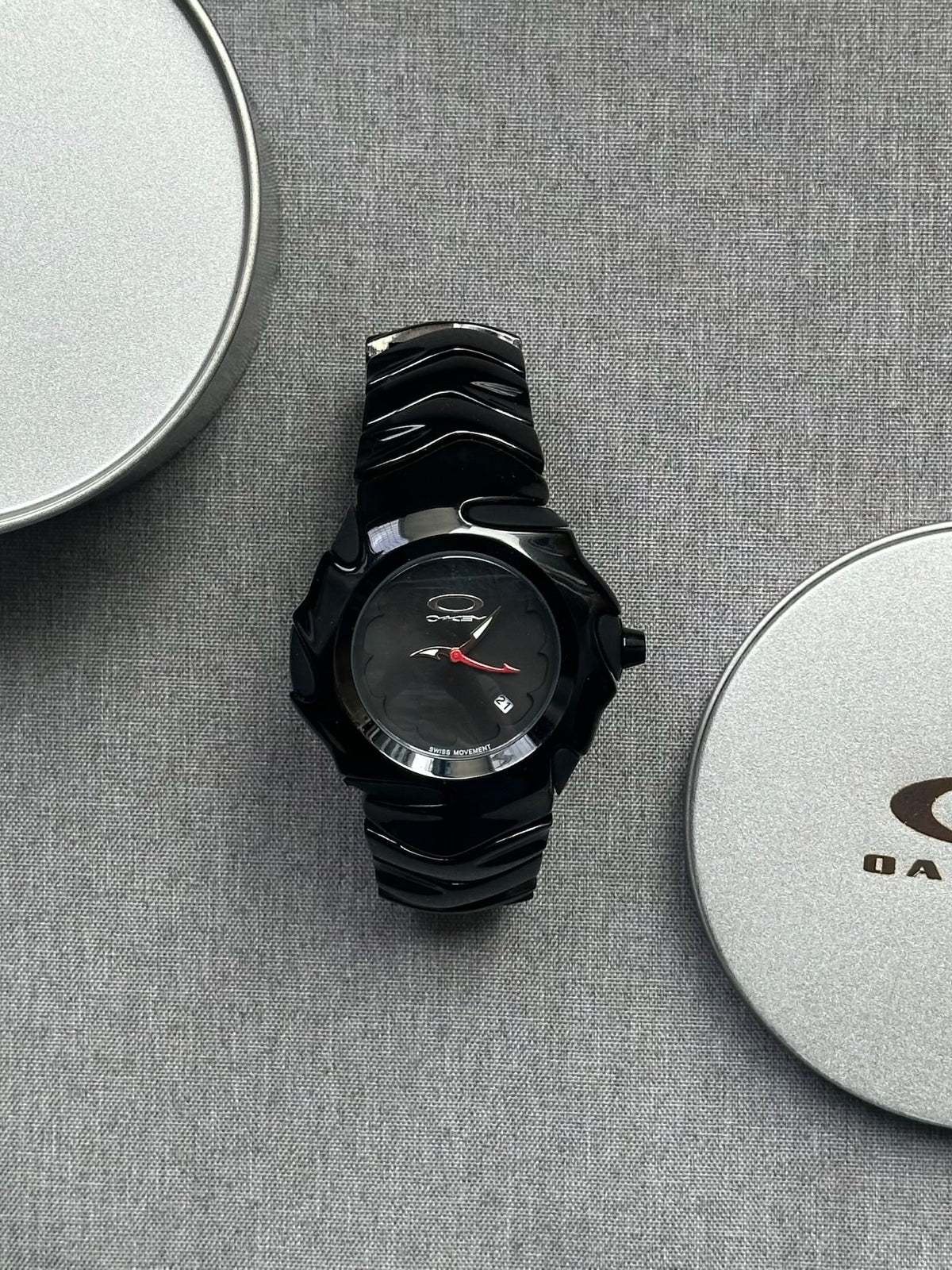 Oakley Blade Watch – Black dial Black SHINY Stainless Steel, Swiss Movement, Collectible Men’s Watch